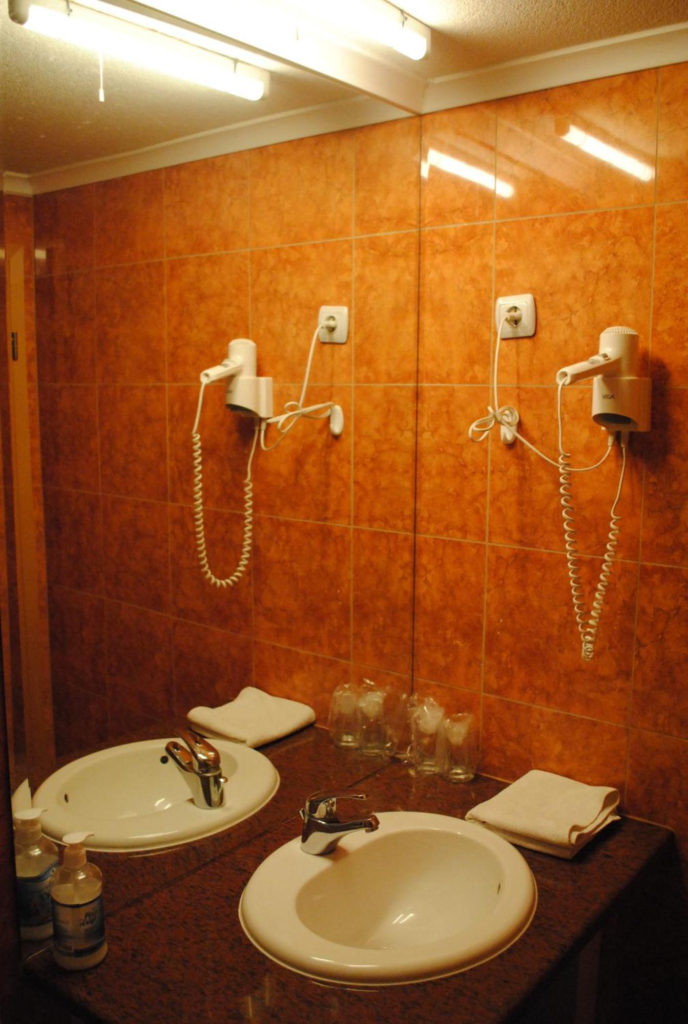 Grude Motel Kiwi الغرفة الصورة